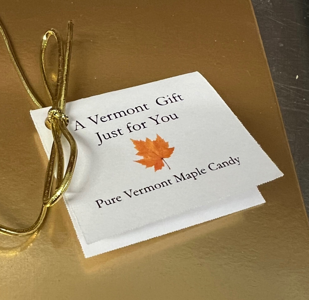 GOLD 24-piece Pure Maple Sugar Candy LEAFS Gift Box