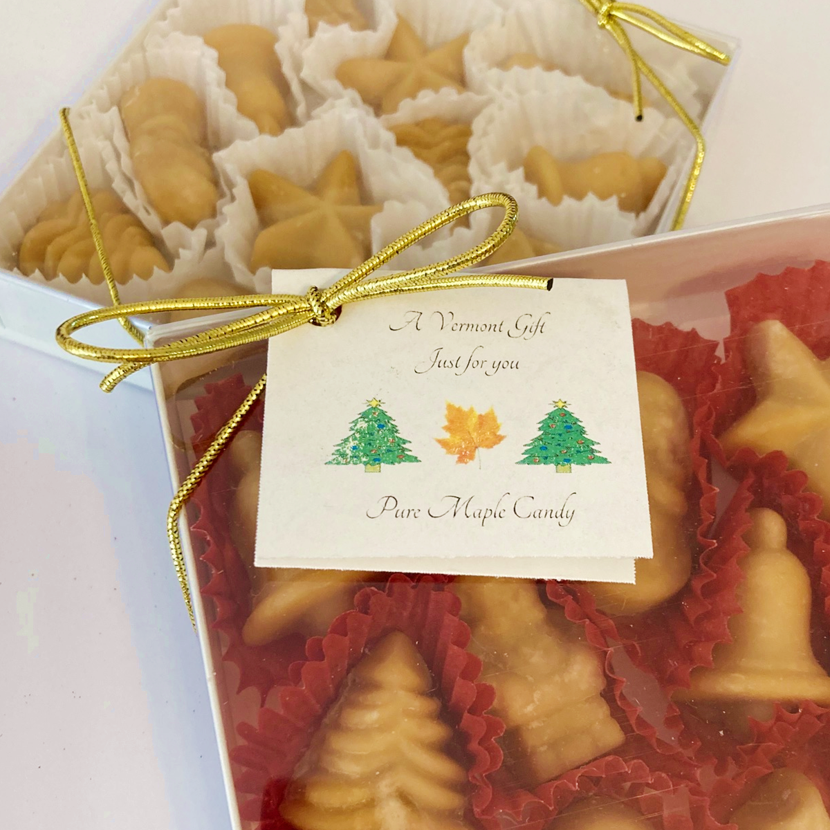 SEASONS GREETINGS, 12-piece Maple Candy Gift Box