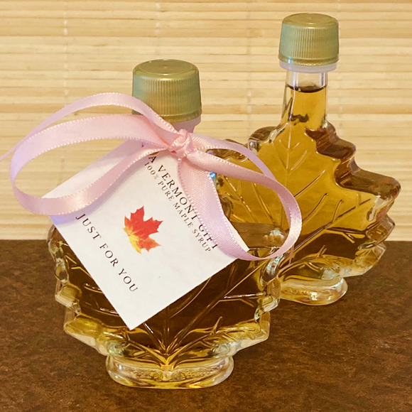 Maple Syrup Wedding Favor Leaf-shaped bottle - CUSTOMER FAVORITE