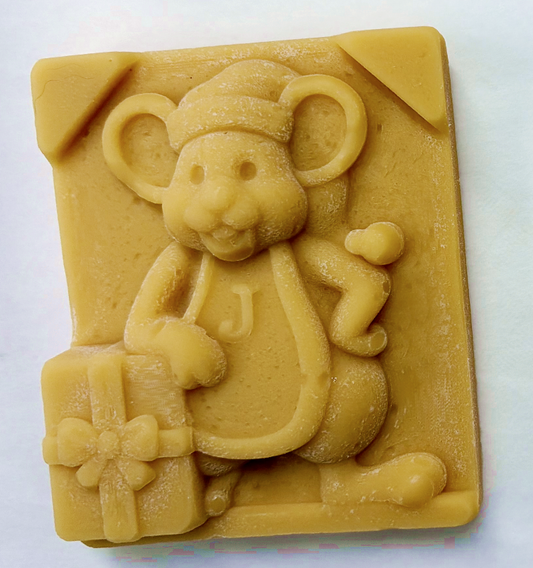 Jingles the CHRISTMAS MOUSE, Large 2.9 oz. Maple Sugar Candy