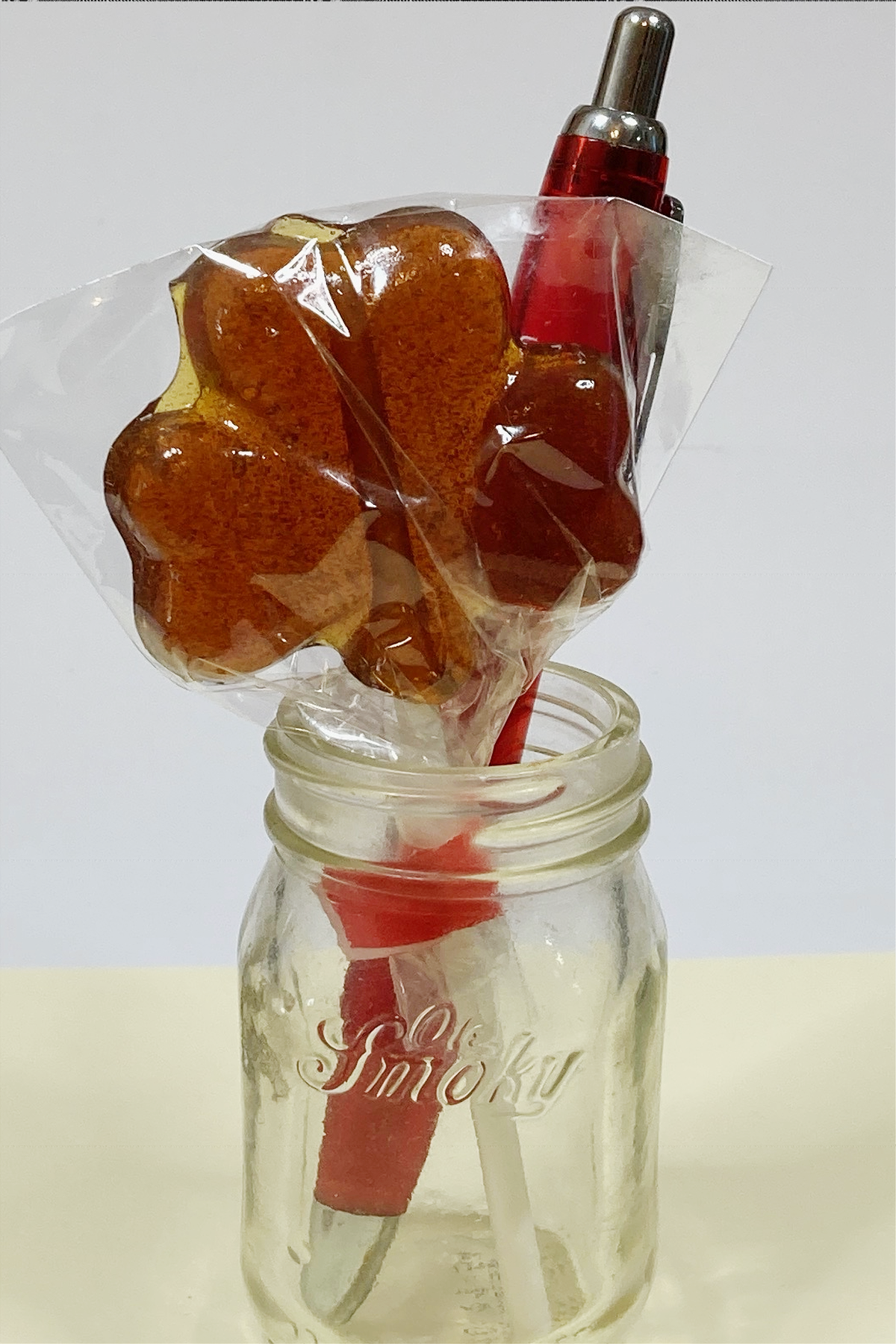 SHAMROCK Hard Maple Candy Lollipop - AUTO DISCOUNT