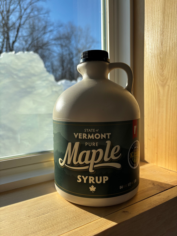 100% Pure ORGANIC Vermont Maple Syrup, 1/2 Gallon Jug (64 oz.)