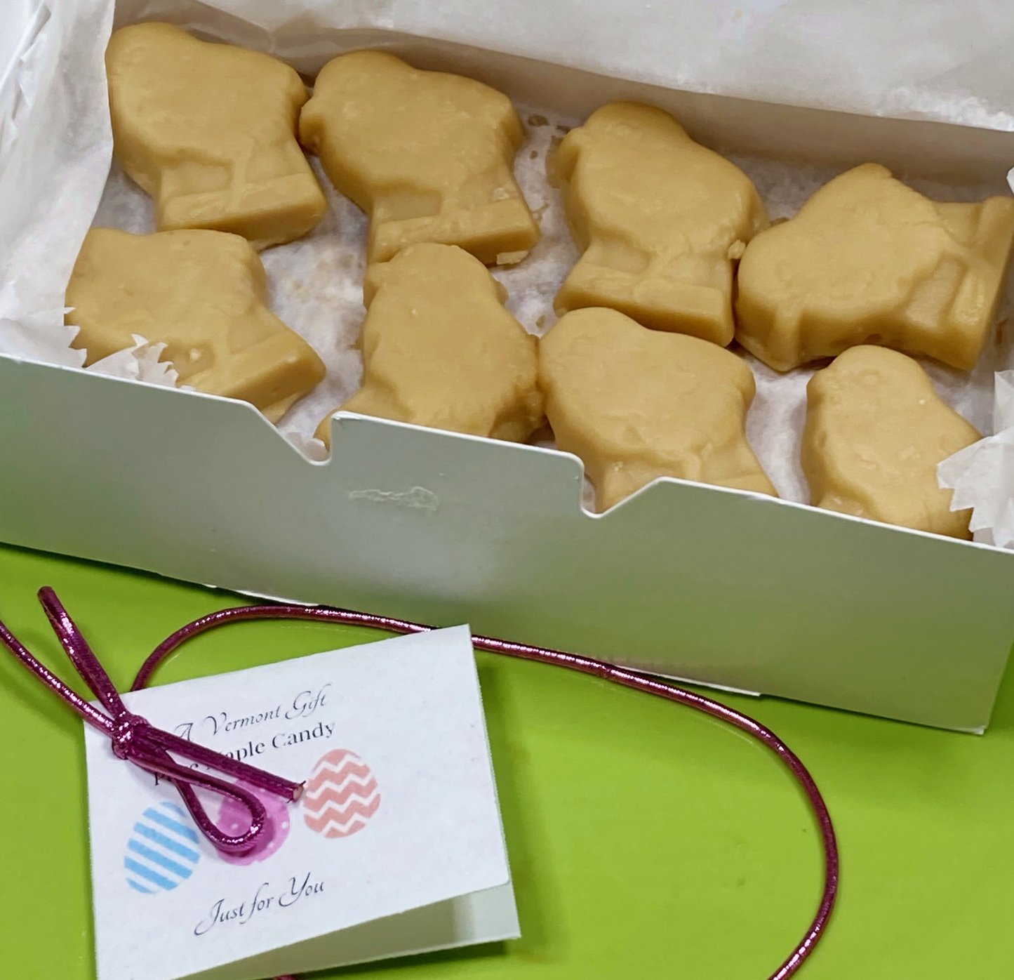 HAPPY EASTER! 24-piece "Peeps" Maple Candy Gift Box